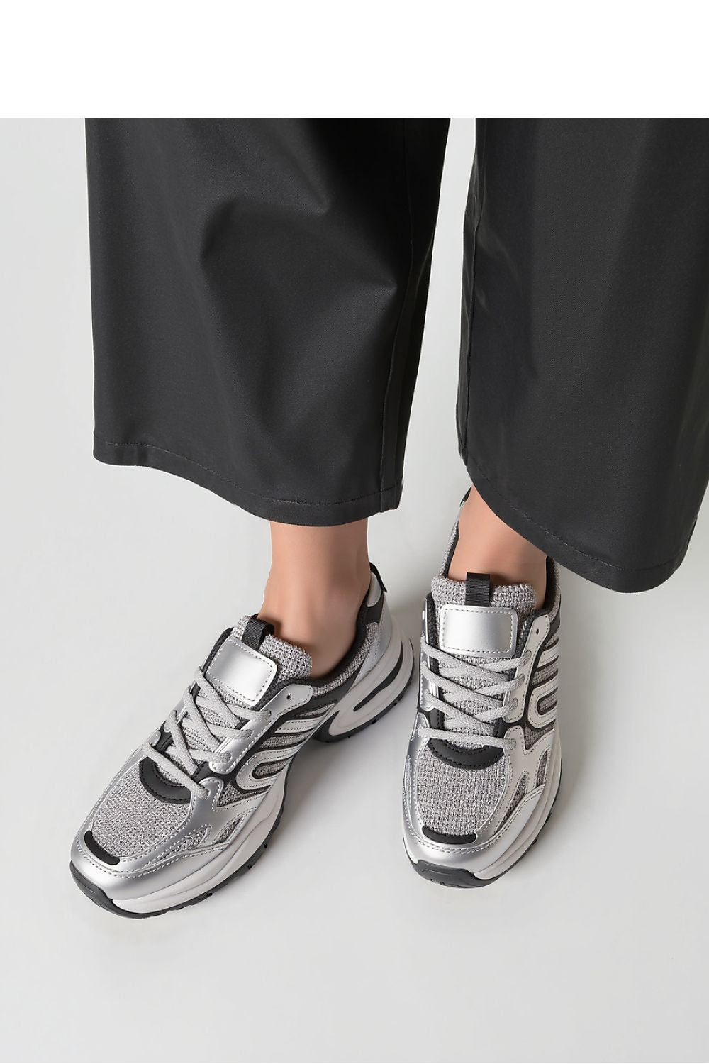 Sport Shoes model 210209 Inello