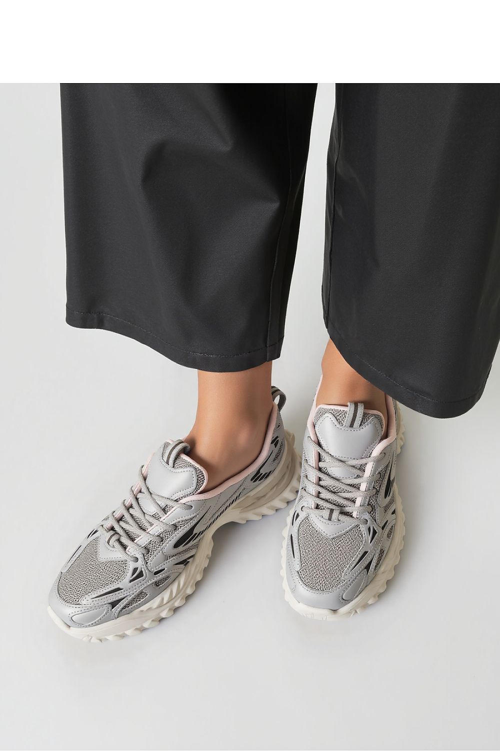  Sport Shoes model 210214 Inello 